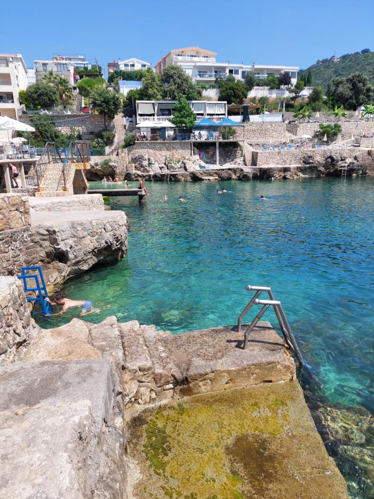 Apartments Marina Утеха Екстериор снимка